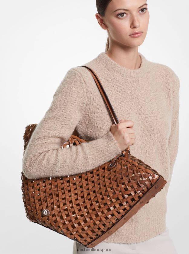 accesorios educacion fisica Michael Kors mujer Bolso shopper mediano Isabella de piel tejido a mano castaña 8FX48V3774